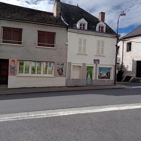 Appartement Le Labyrinthe Du Peintre Bransat Buitenkant foto