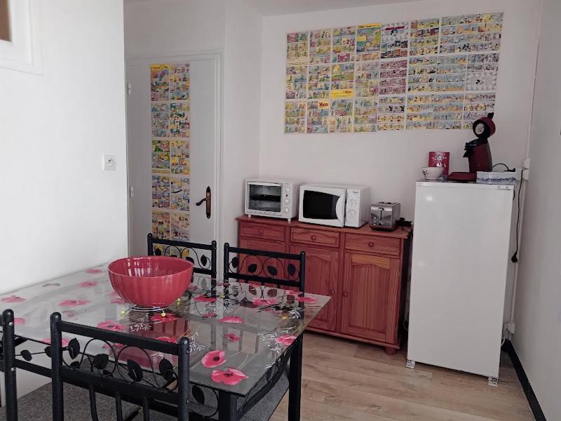 Appartement Le Labyrinthe Du Peintre Bransat Buitenkant foto