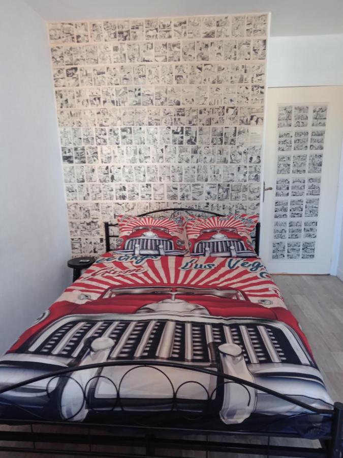 Appartement Le Labyrinthe Du Peintre Bransat Buitenkant foto