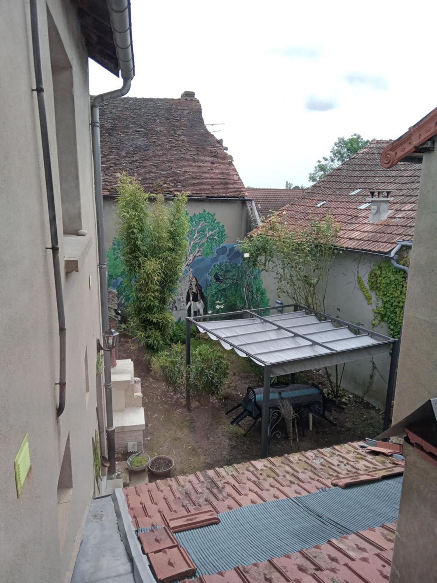 Appartement Le Labyrinthe Du Peintre Bransat Buitenkant foto